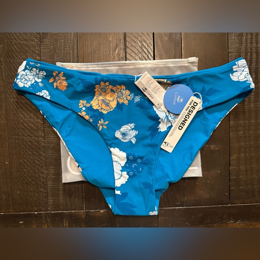 Cupshe bikini set. Size Medium. NWT. - Picture 6 of 8